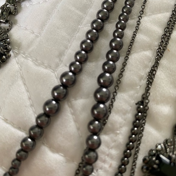 Hoss Intropia Art Deco Style Necklace, Bracelet & Earrings set - Picture 4 of 5